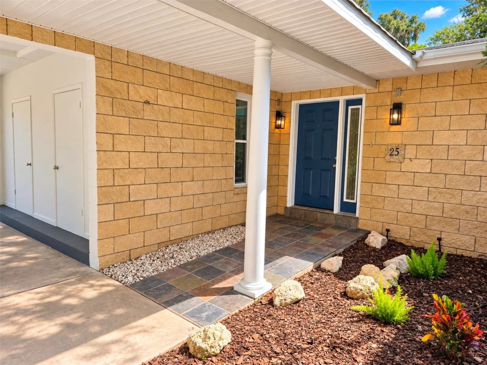 25 EMERALD Court