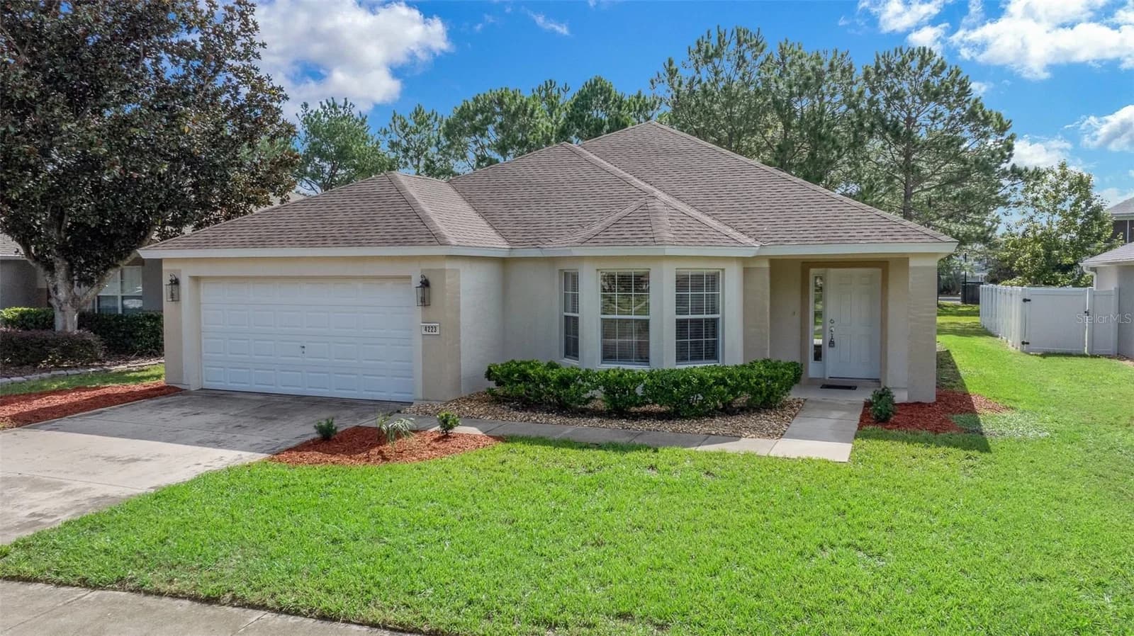 4223 53 CIRCLE