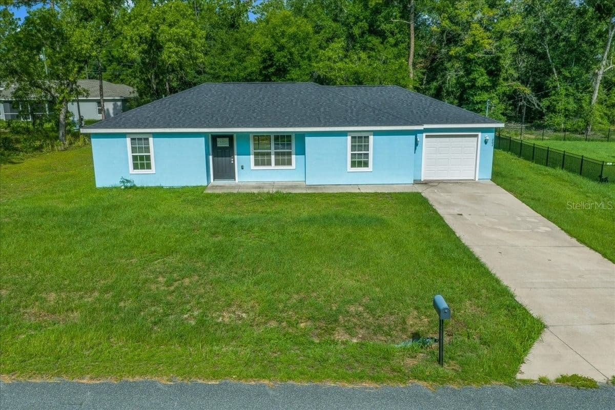 202 OAK LANE Circle