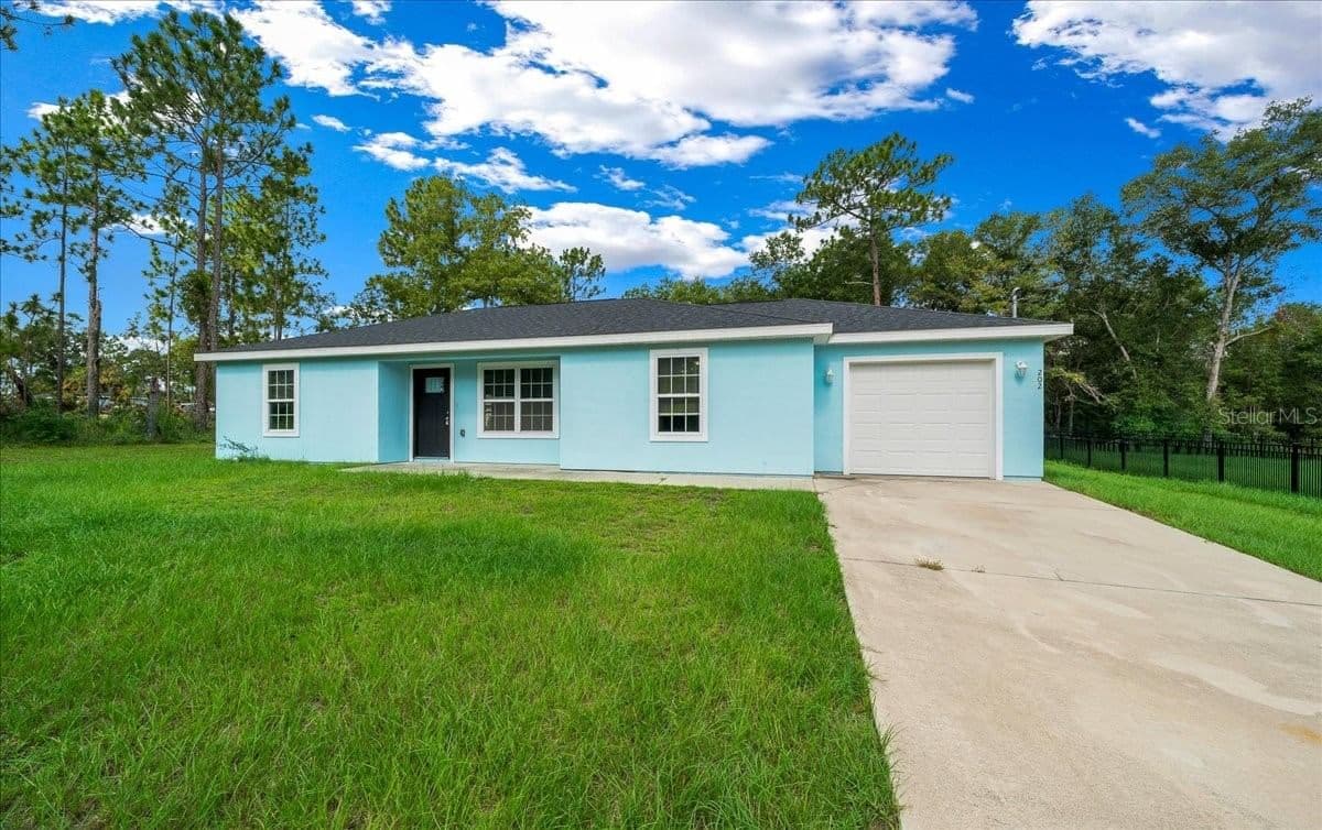 202 OAK LANE Circle