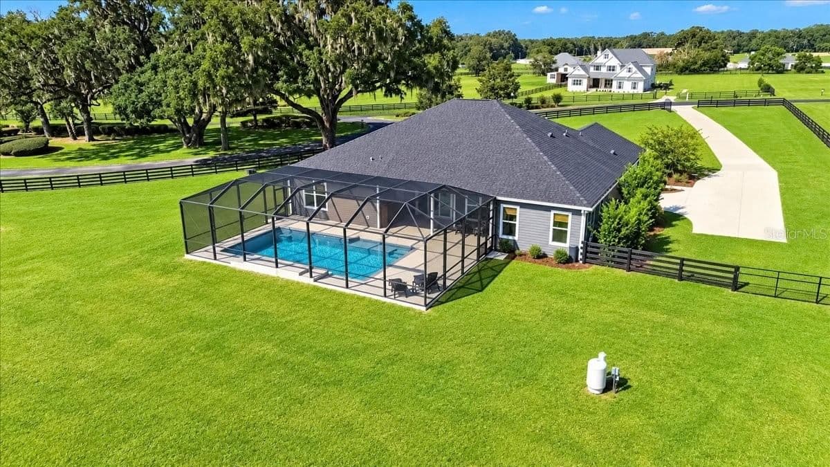 Photo 5 of 7137 25TH AVENUE Road
