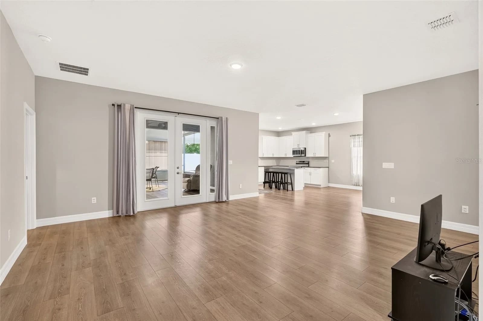 15610 40TH Terrace