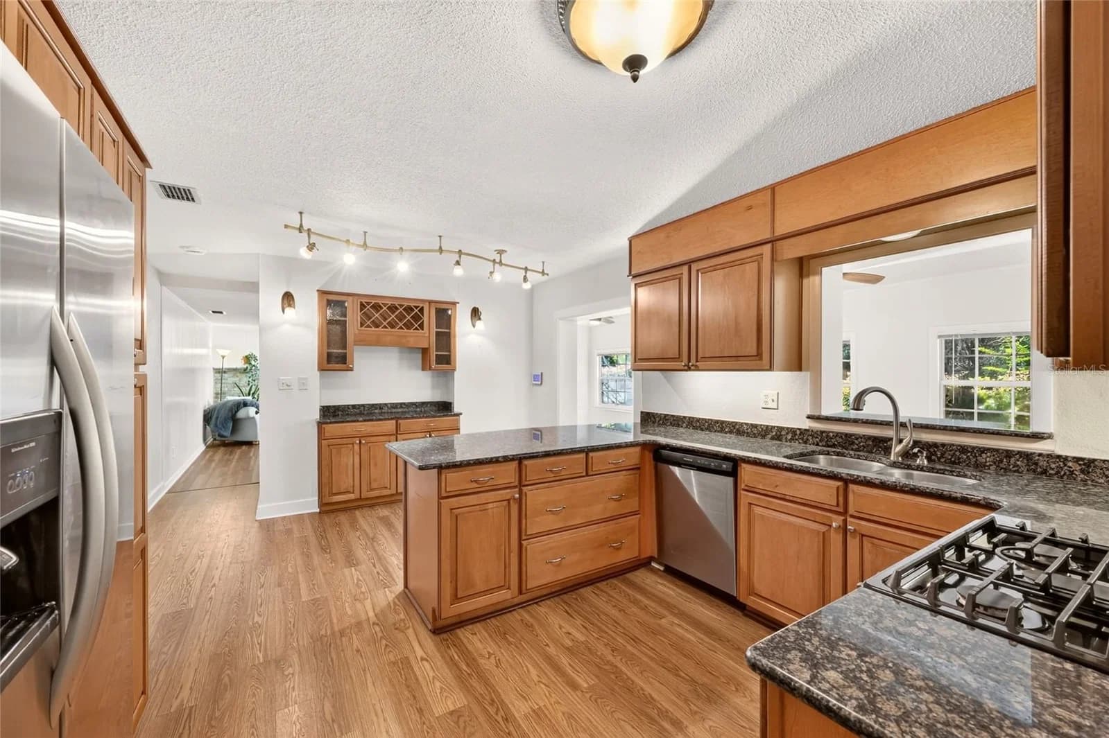 Photo 4 of 2124 7TH Street