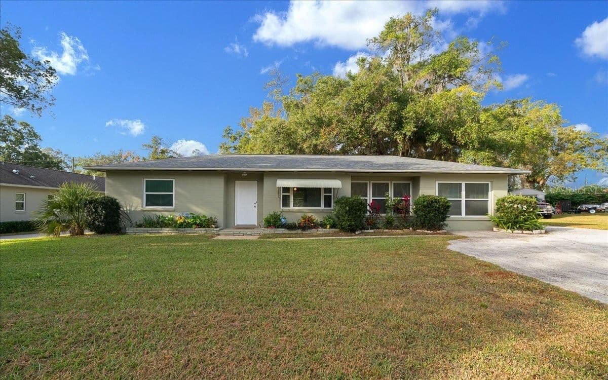 Photo 5 of 2810 LAKE WEIR Avenue