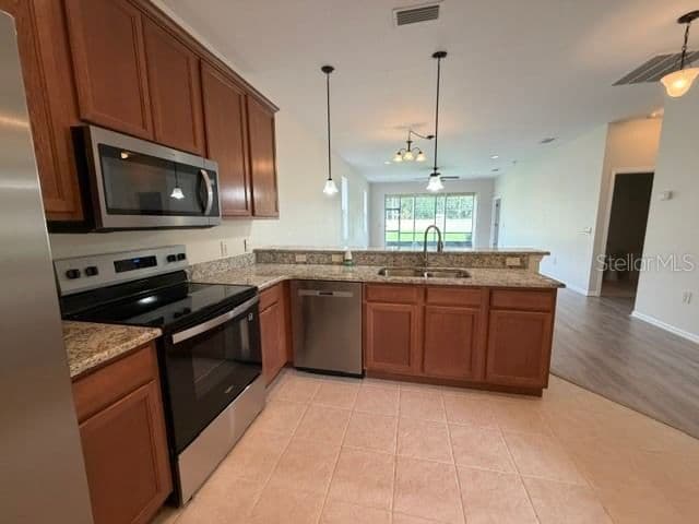 Photo 4 of 1224 VIENNA SQUARE