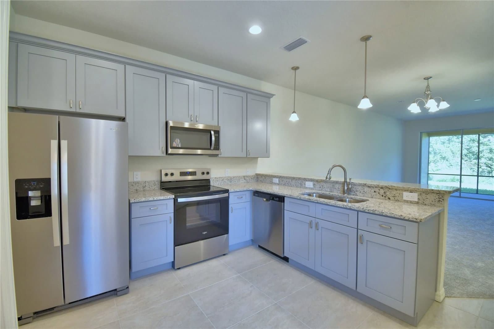 Photo 4 of 1709 LINZ CT