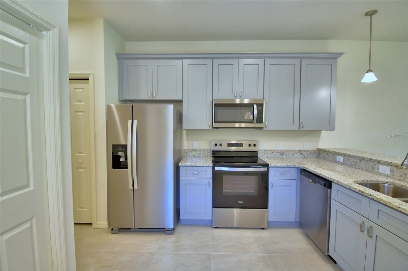 Photo 5 of 1709 LINZ CT