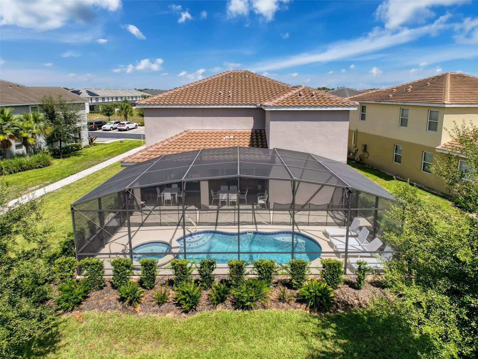7511 OAKMOSS