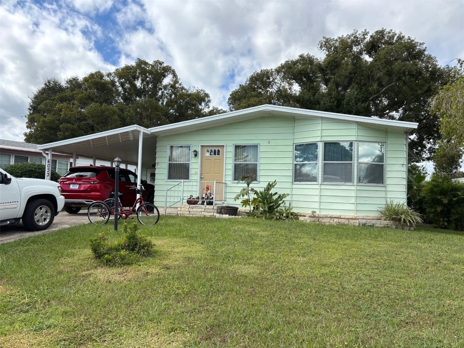 6033 GRAND OAKS