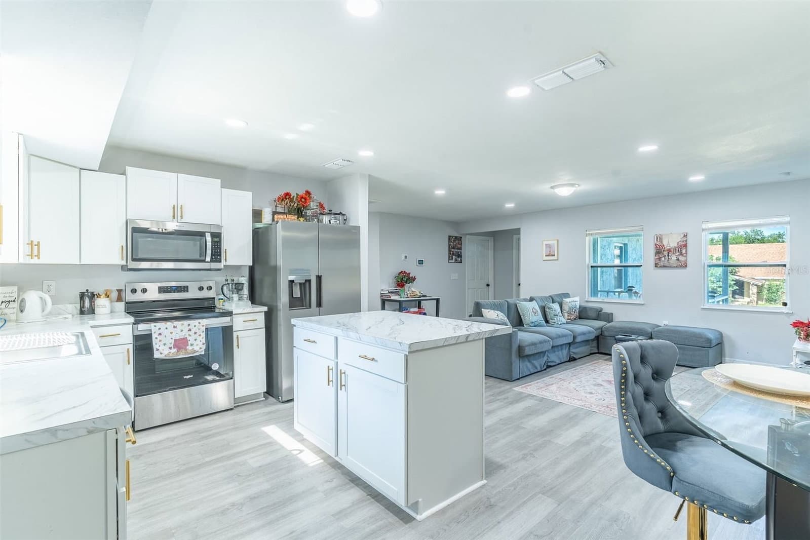 713 GREENLEAF