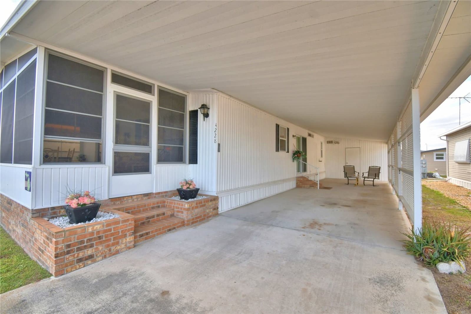 Photo 4 of 4228 CEDARWOOD