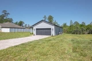 Photo 5 of 604 MARION OAKS
