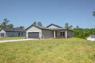 Photo 5 of 602 MARION OAKS