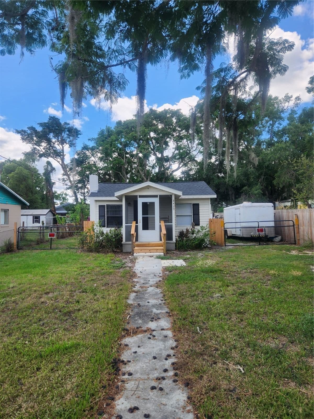2429 LAKEVIEW
