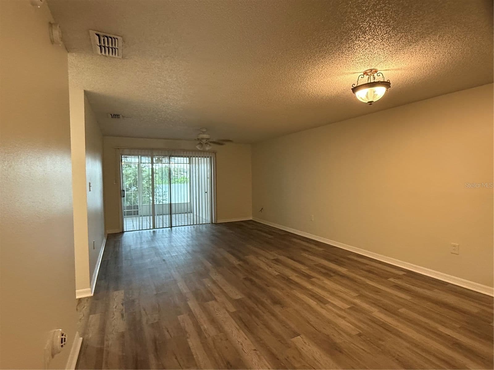 Photo 5 of 702 COUNTRY