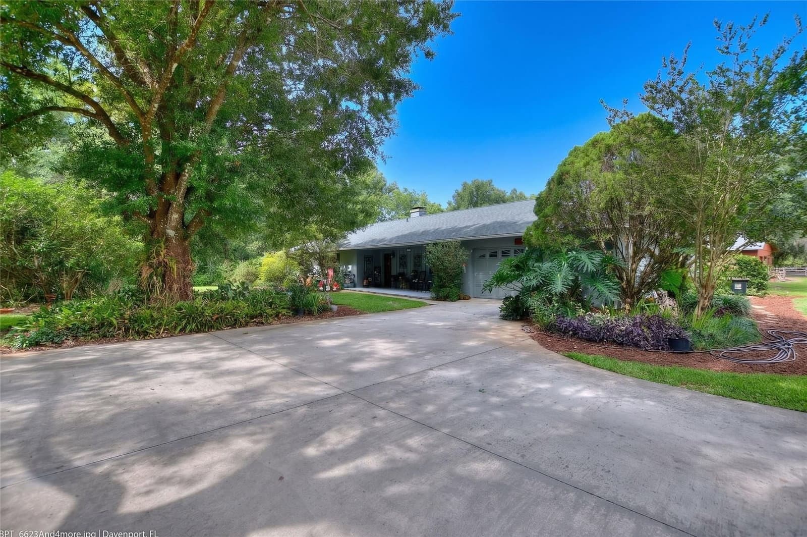 7 LAKE ARROWHEAD