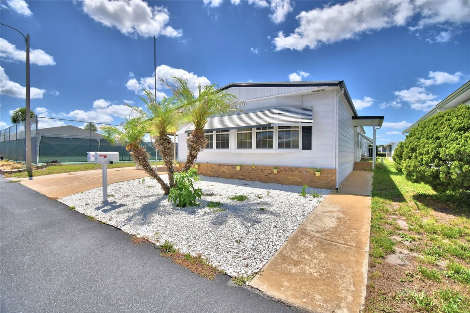 Photo 4 of 4132 SPRUCEWOOD