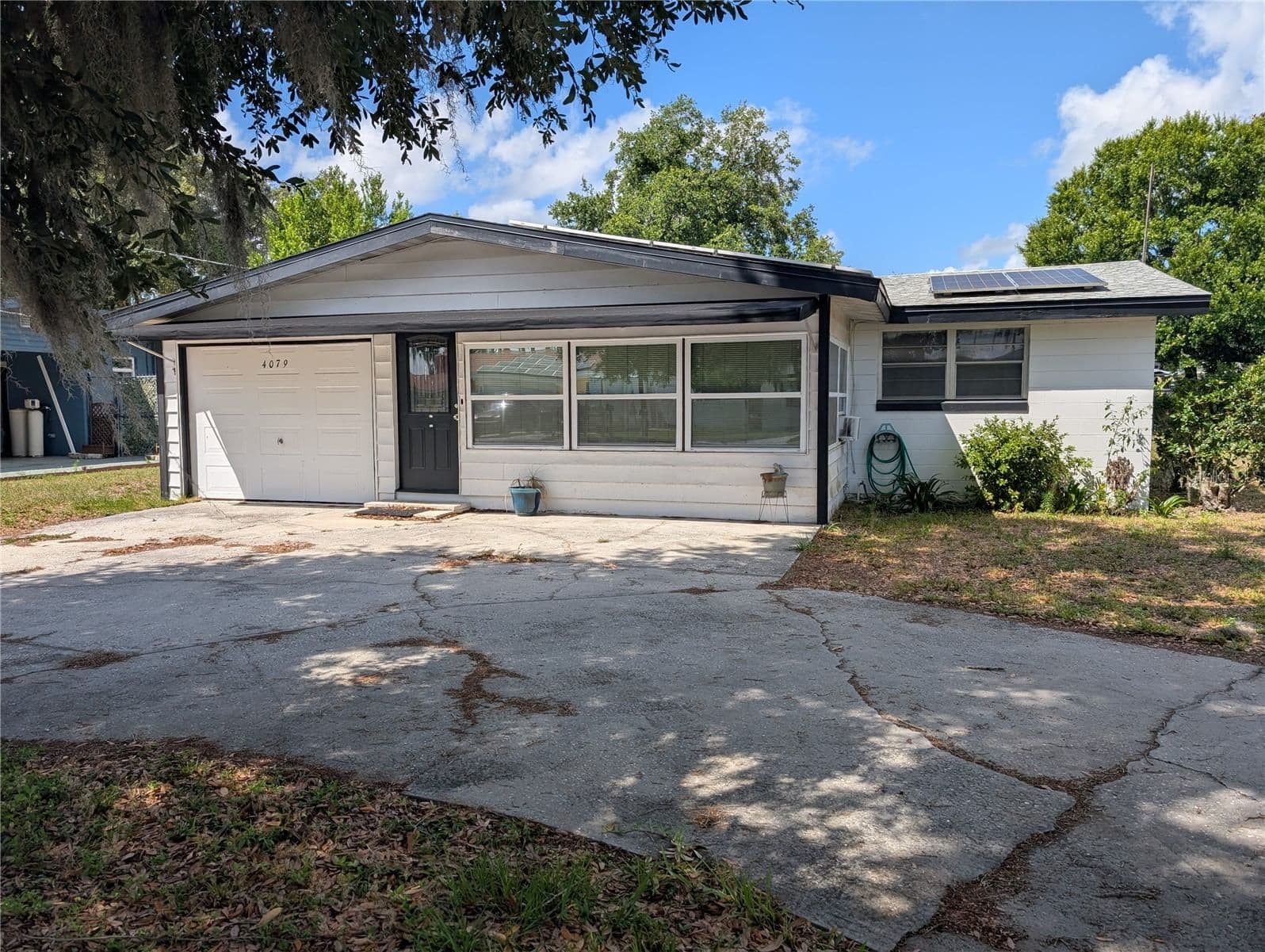 4079 LAKE MARIANNA