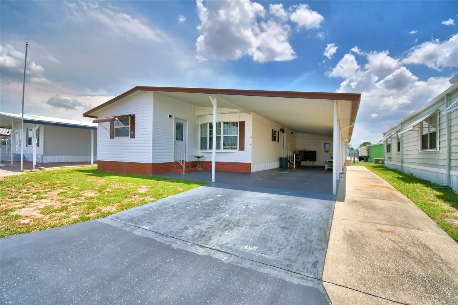 4242 CEDARWOOD