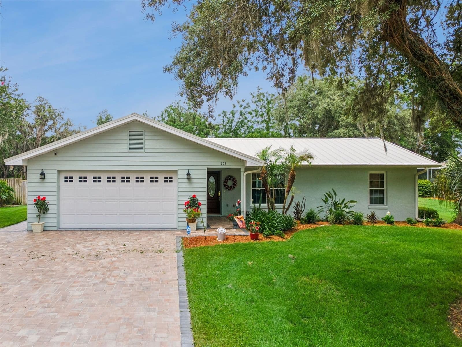864 REDWOOD