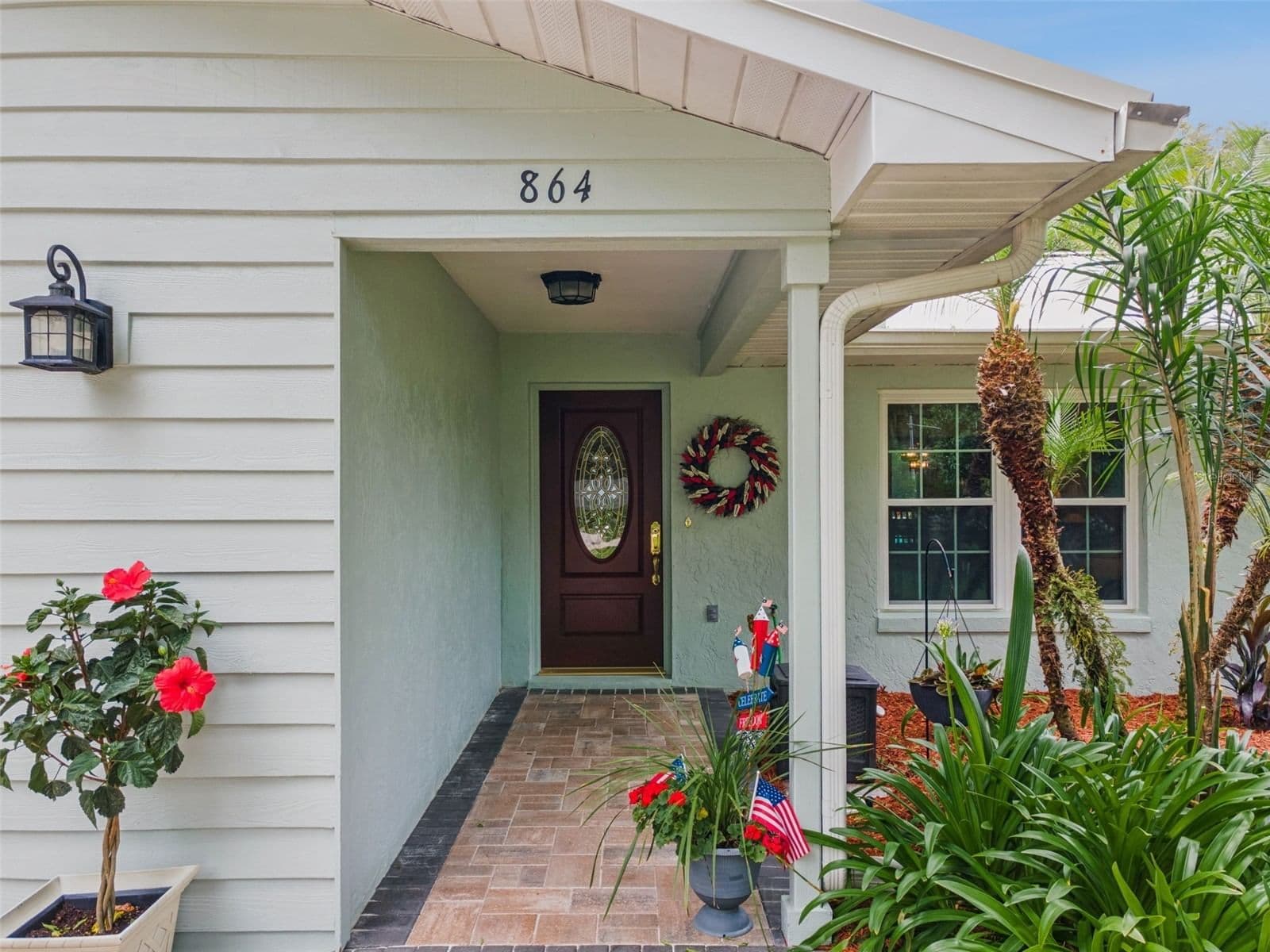 864 REDWOOD