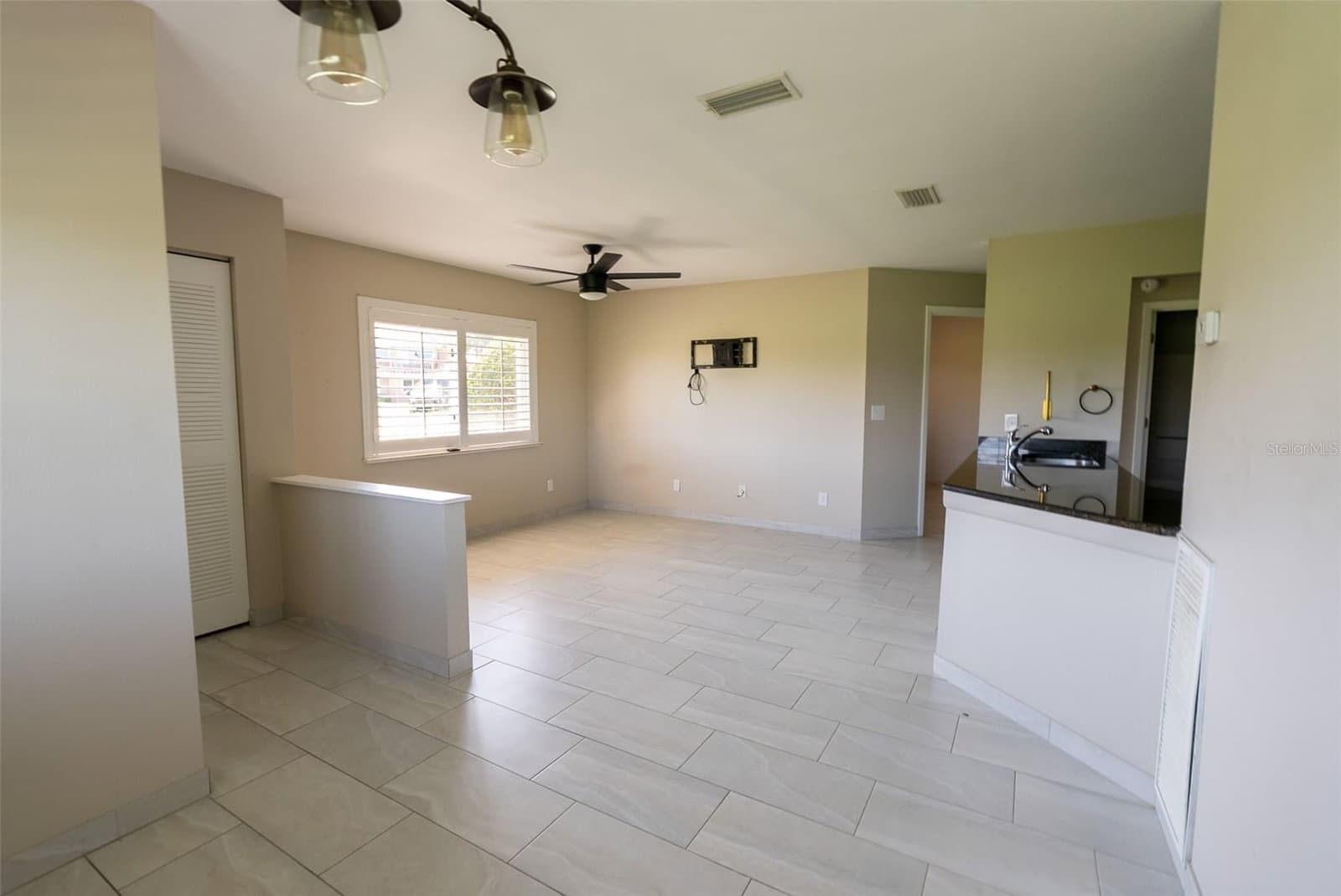 Photo 5 of 5203 WATERVIEW