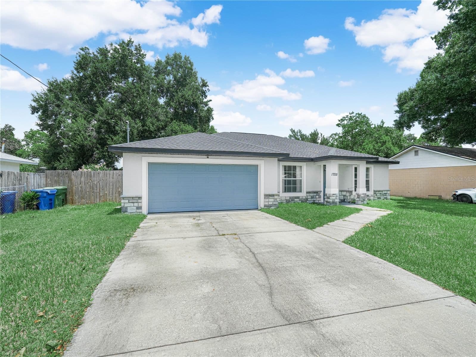 1705 SANDALWOOD