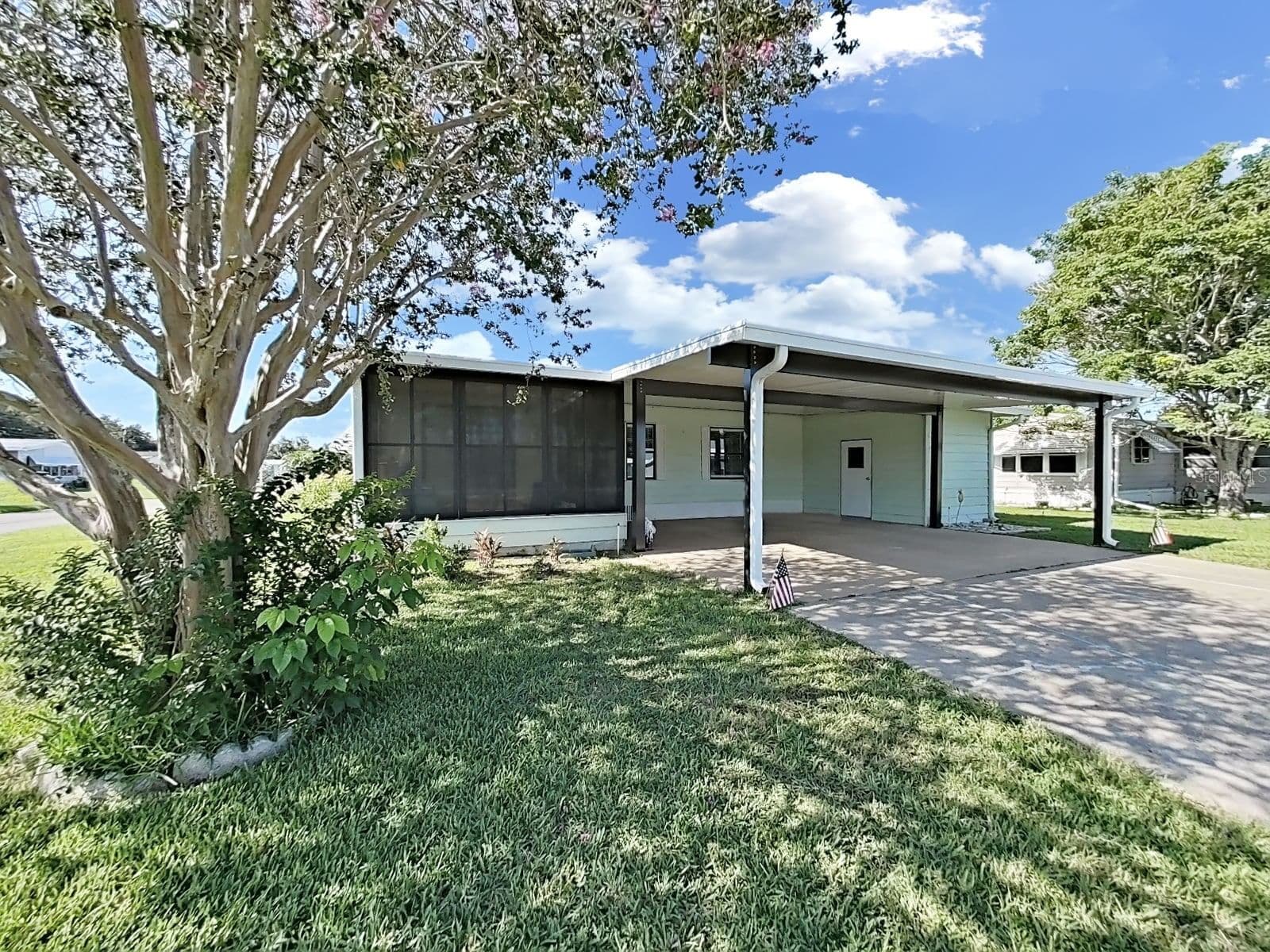 Photo 5 of 4950 FOXWOOD BLVD