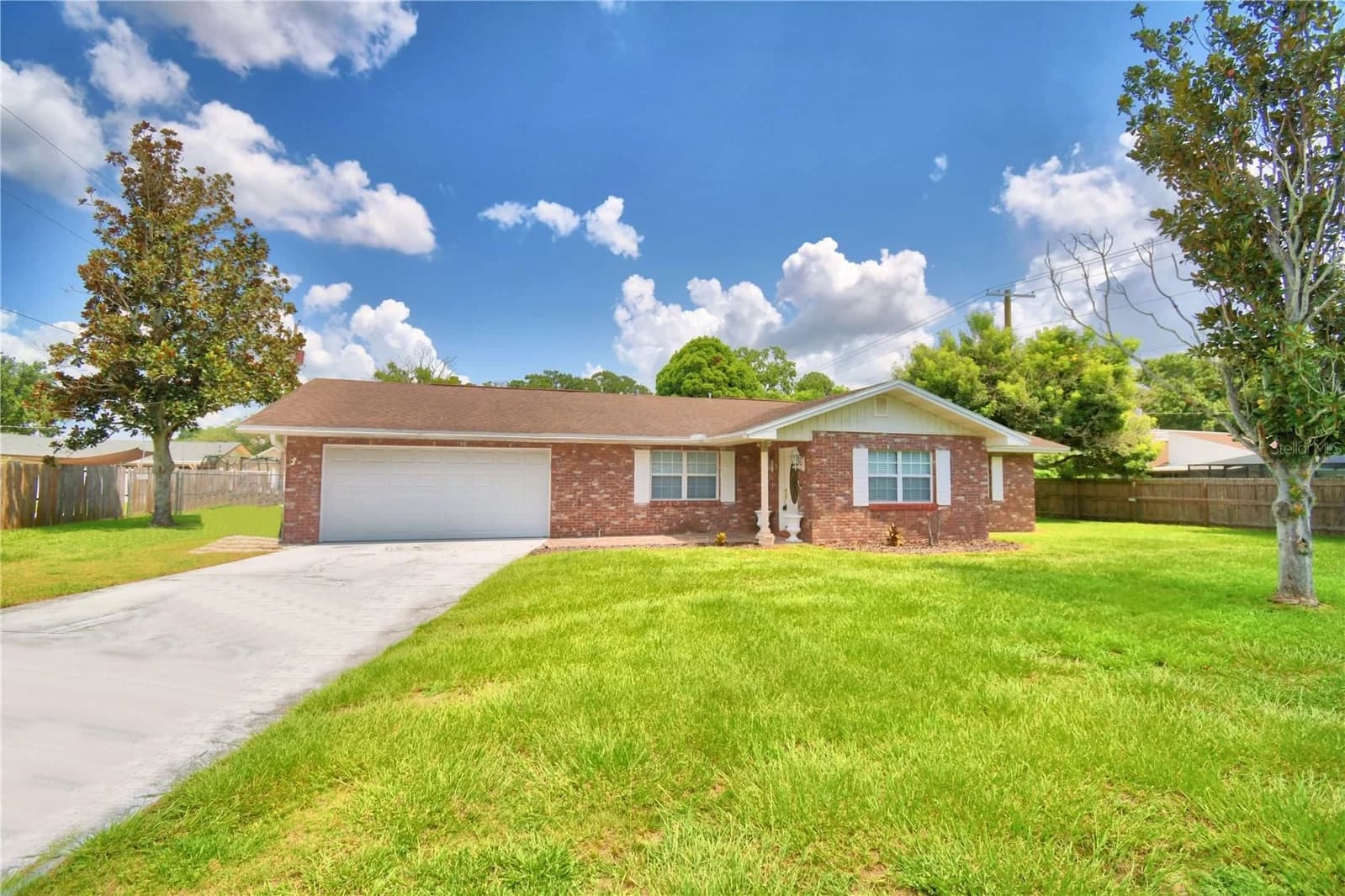 1206 SUSAN Lane