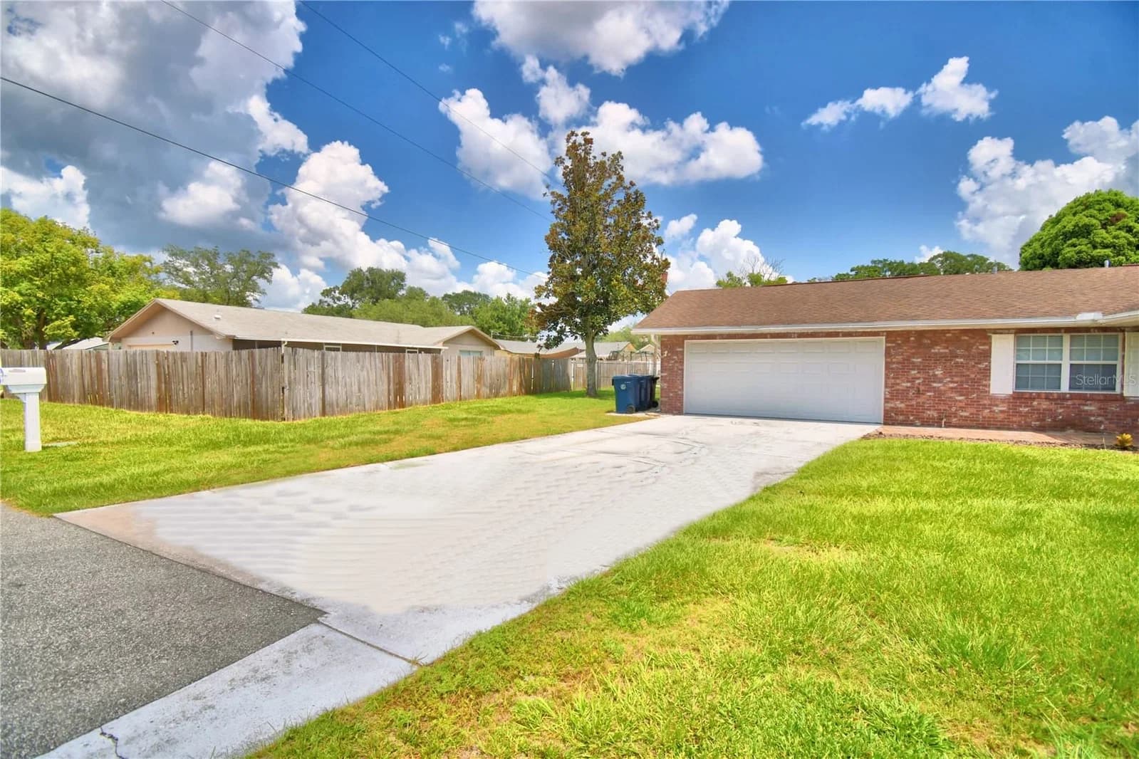 1206 SUSAN Lane