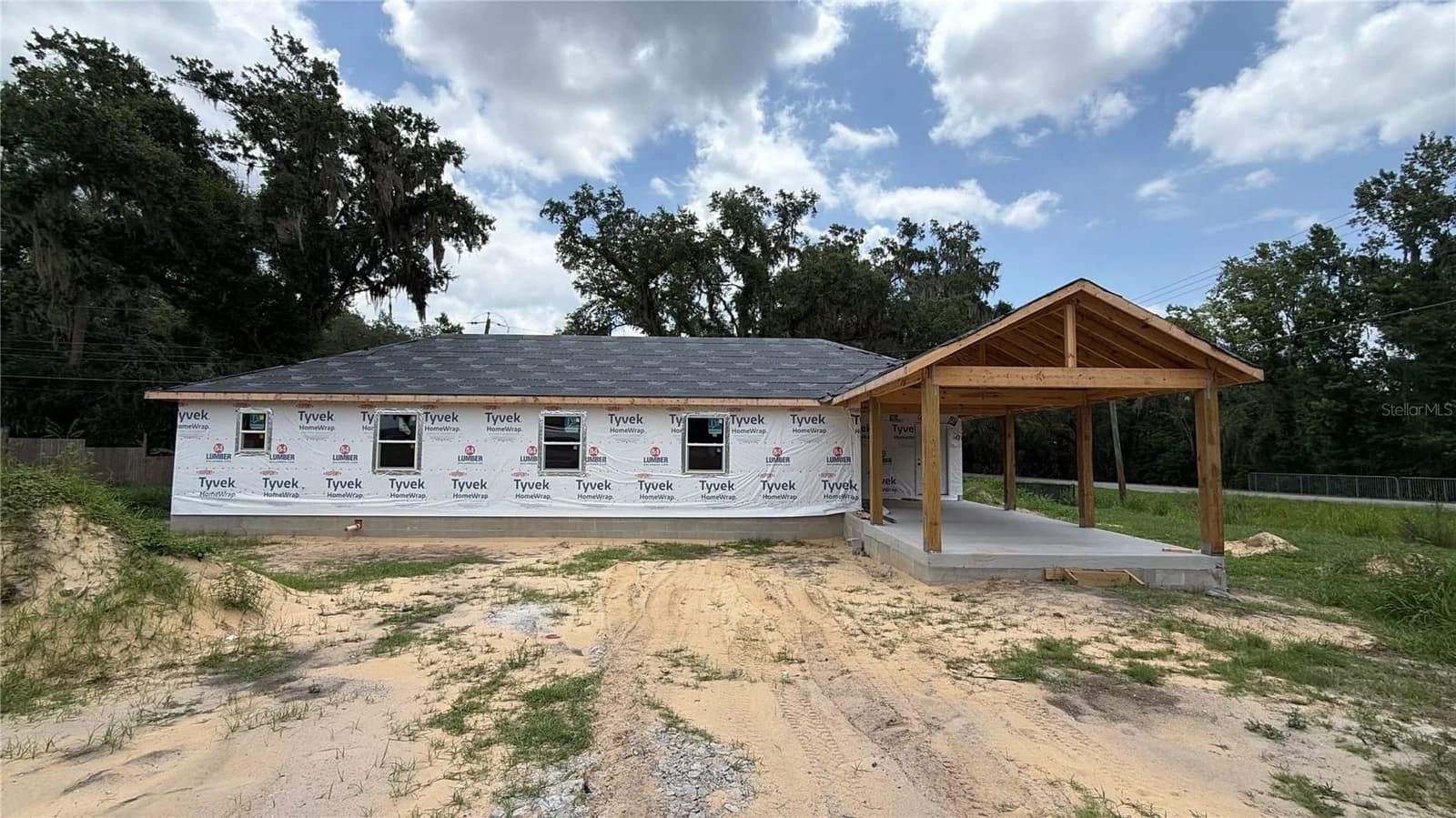 2305 E TIMBERCREEK Loop