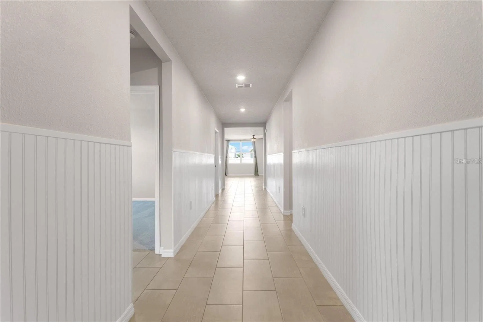 Photo 4 of 1355 BENEVENTO Drive