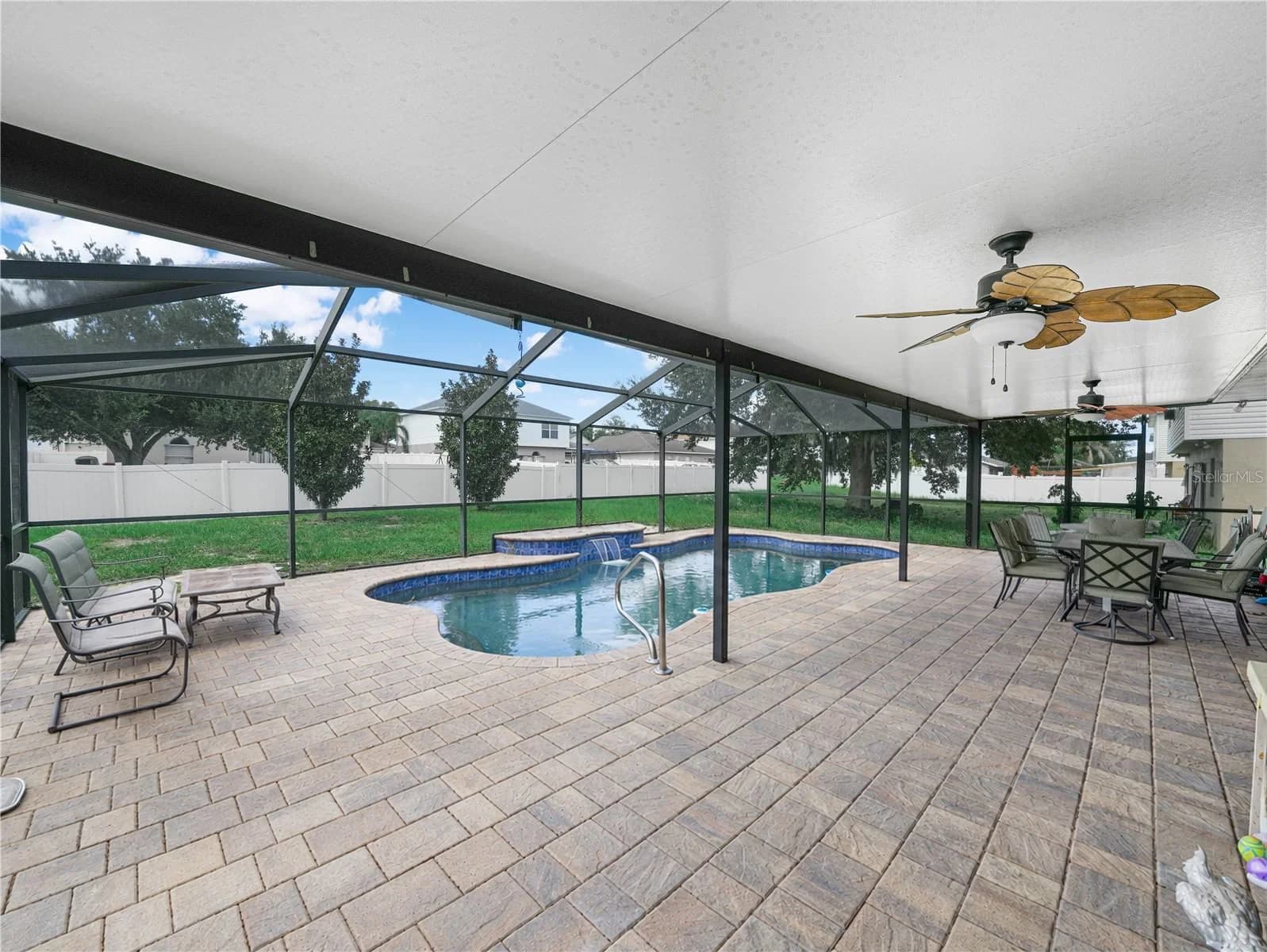 Photo 4 of 5809 WINDRIDGE Drive