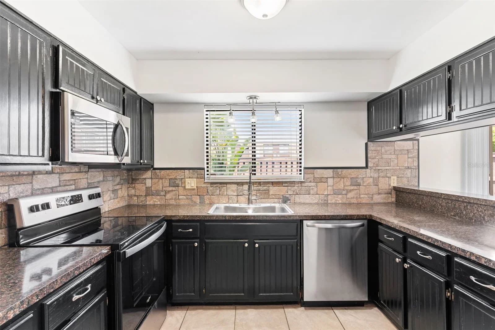 1836 CRYSTAL LAKE Drive #87