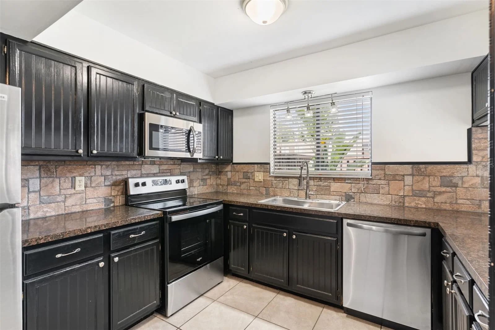 1836 CRYSTAL LAKE Drive #87