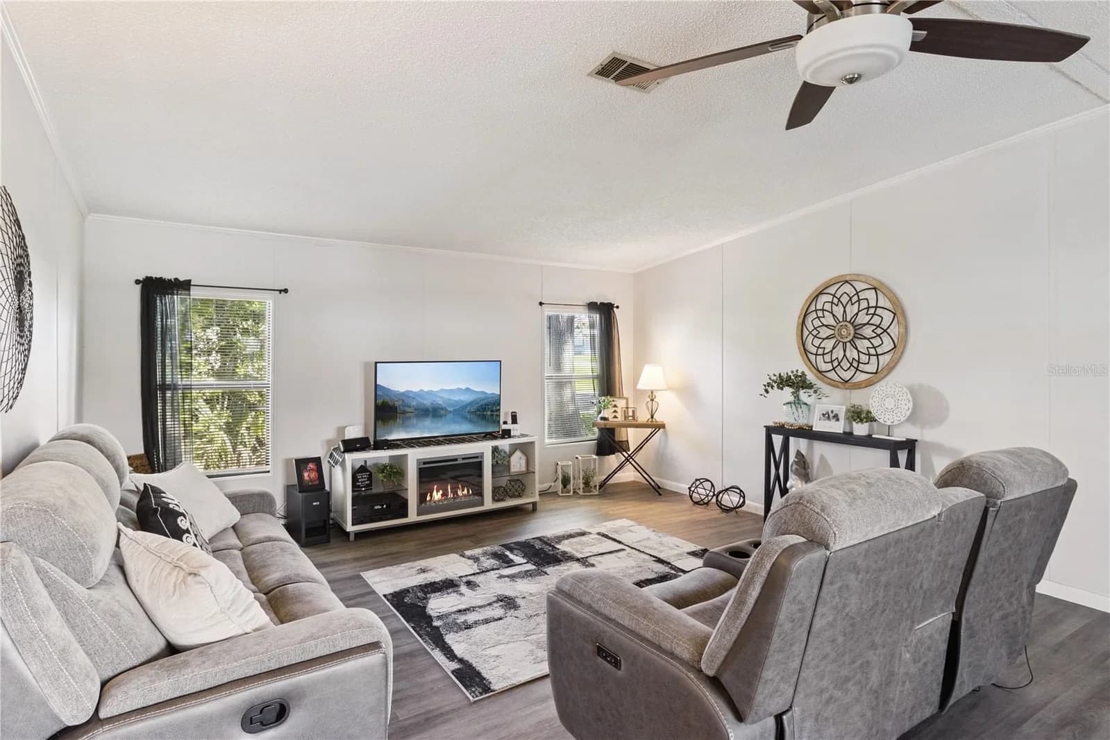 5707 LAKE FOX Drive