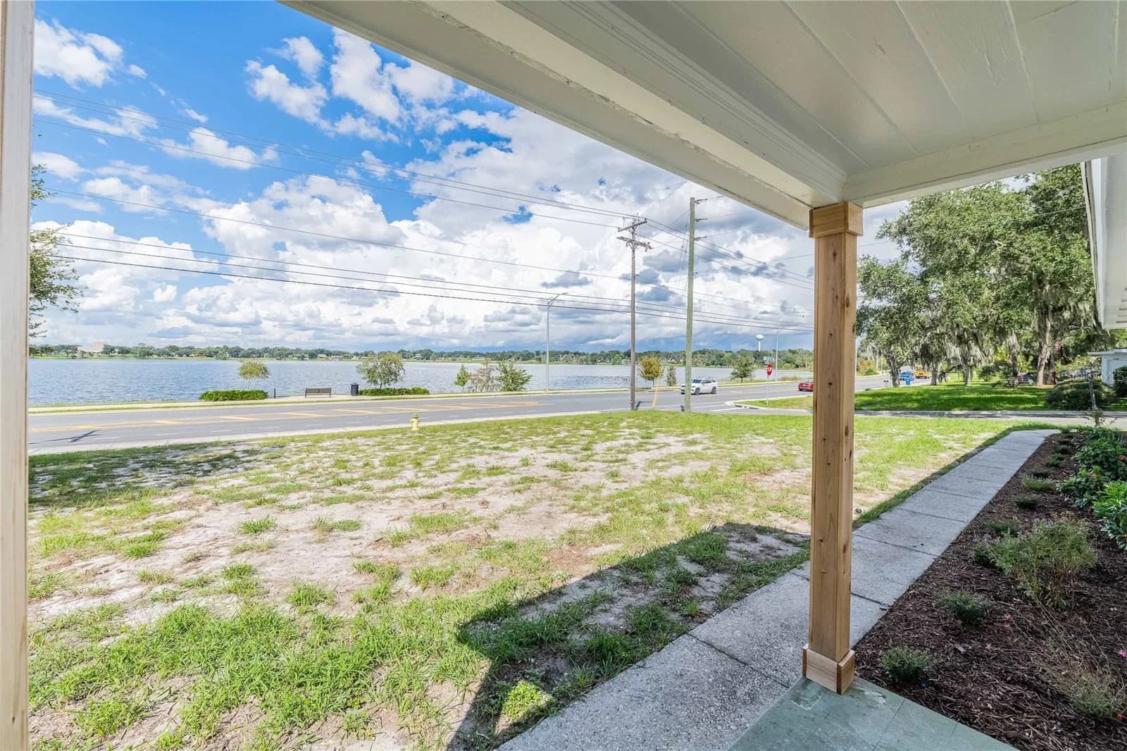 Photo 4 of 1196 SE LAKE ELBERT Drive