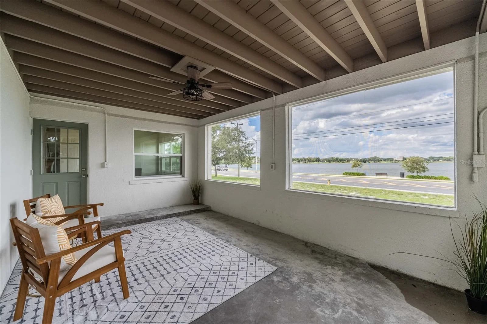 Photo 5 of 1196 SE LAKE ELBERT Drive