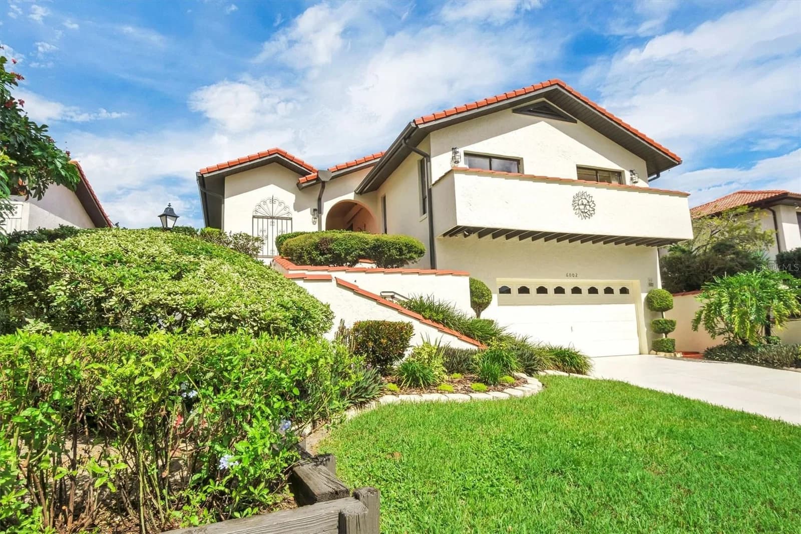 6002 COUNTRY CLUB Drive