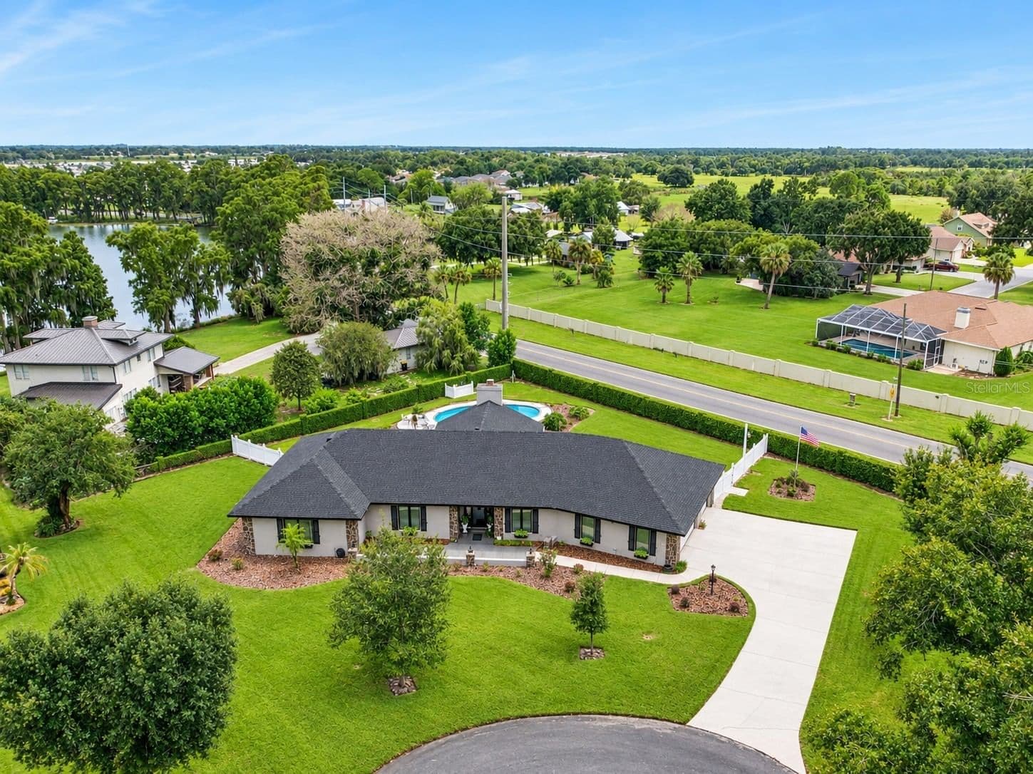 37 LAKE ELOISE Lane