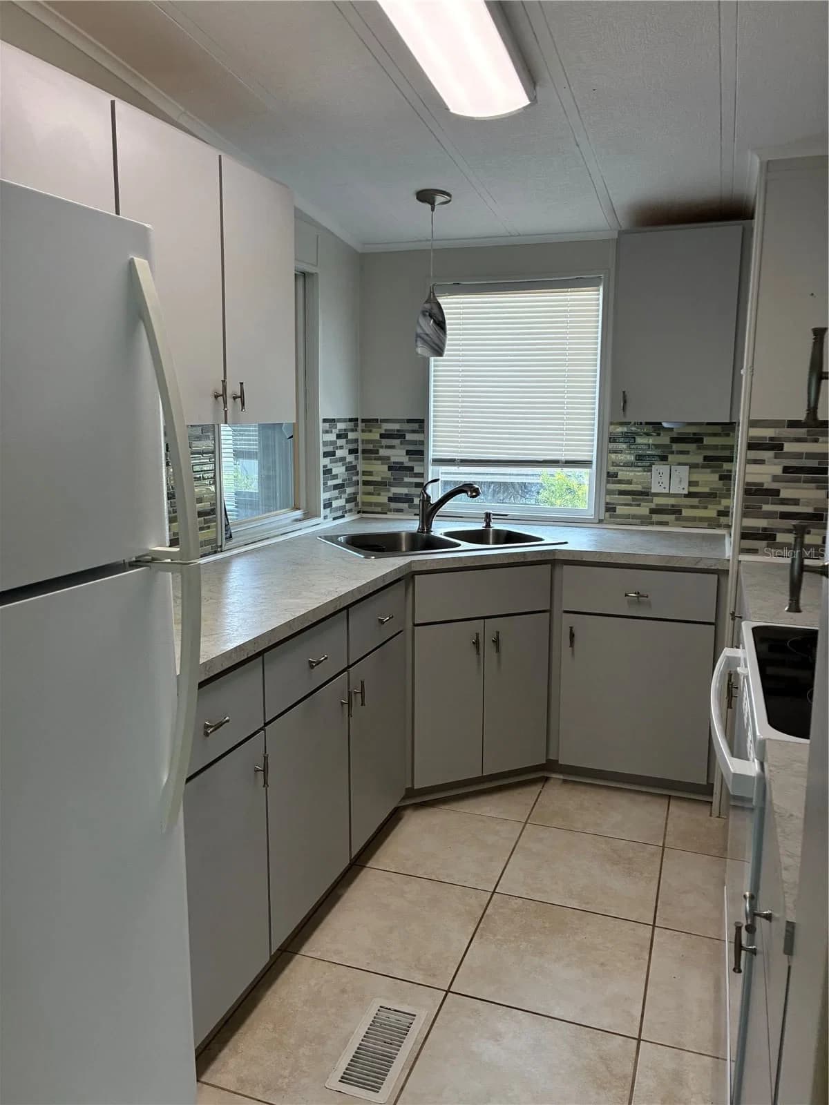 Photo 5 of 7088 TAMARIND Drive
