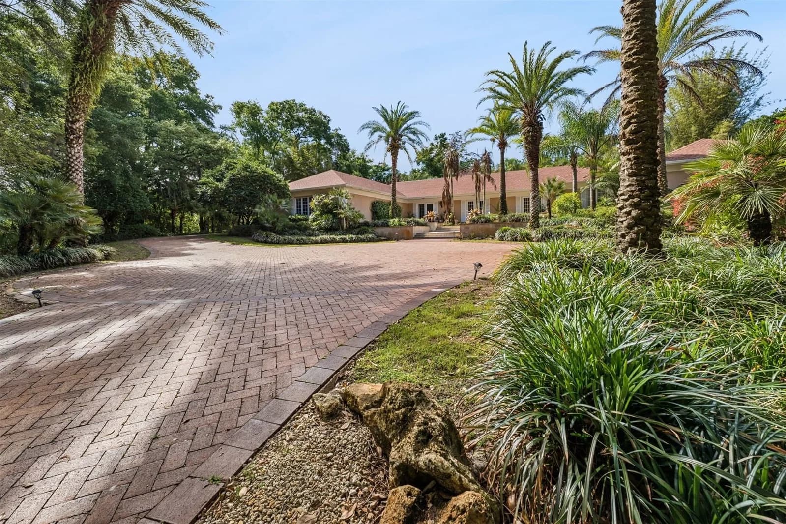 Photo 4 of 2300 SCENIC Highway #104
