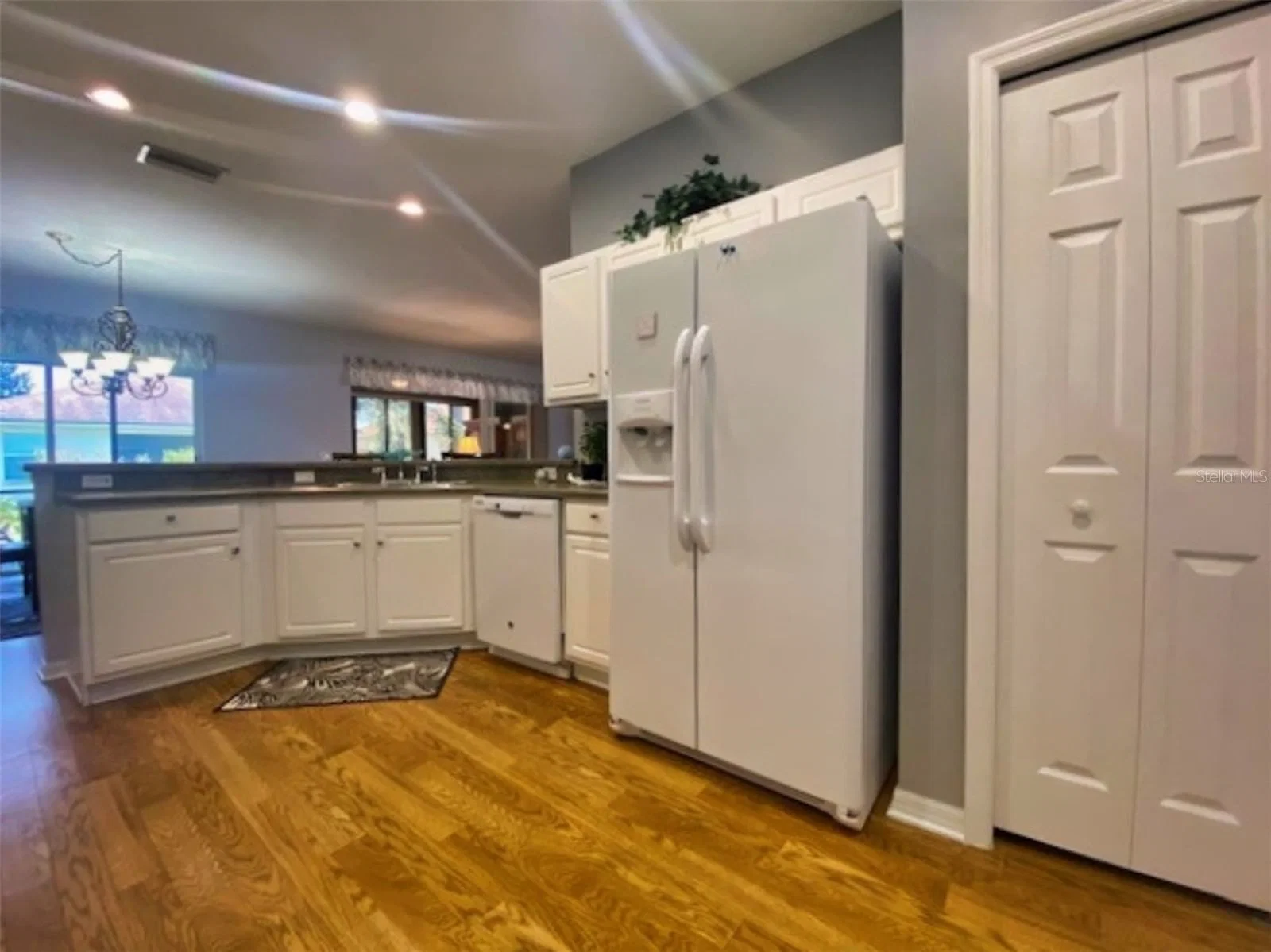 Photo 4 of 4417 TURNBERRY Lane