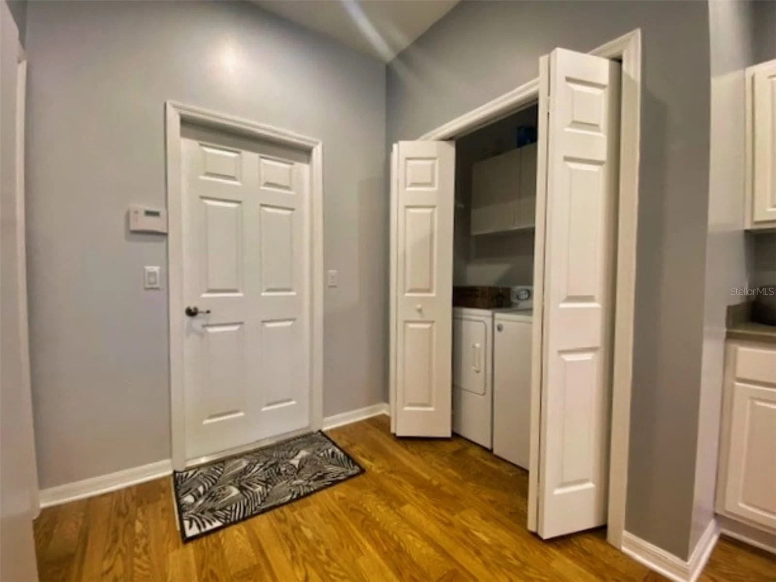 Photo 5 of 4417 TURNBERRY Lane