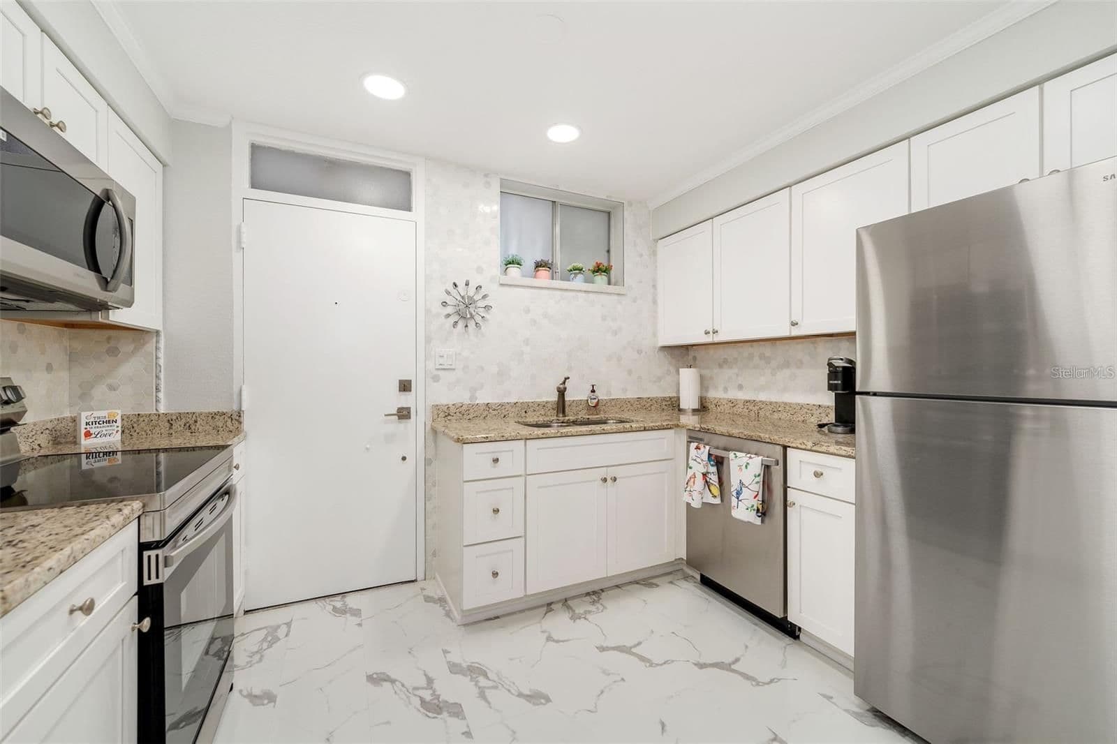 Photo 4 of 700 MELROSE