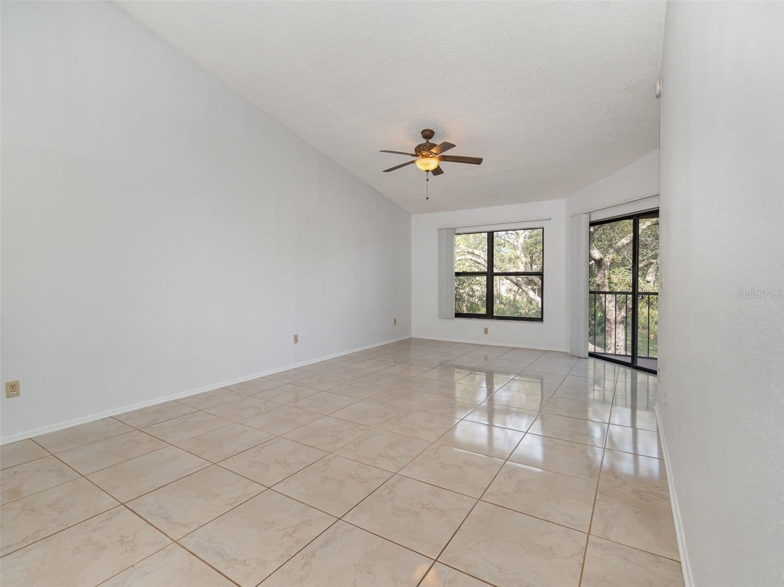 7654 SUGAR BEND DR