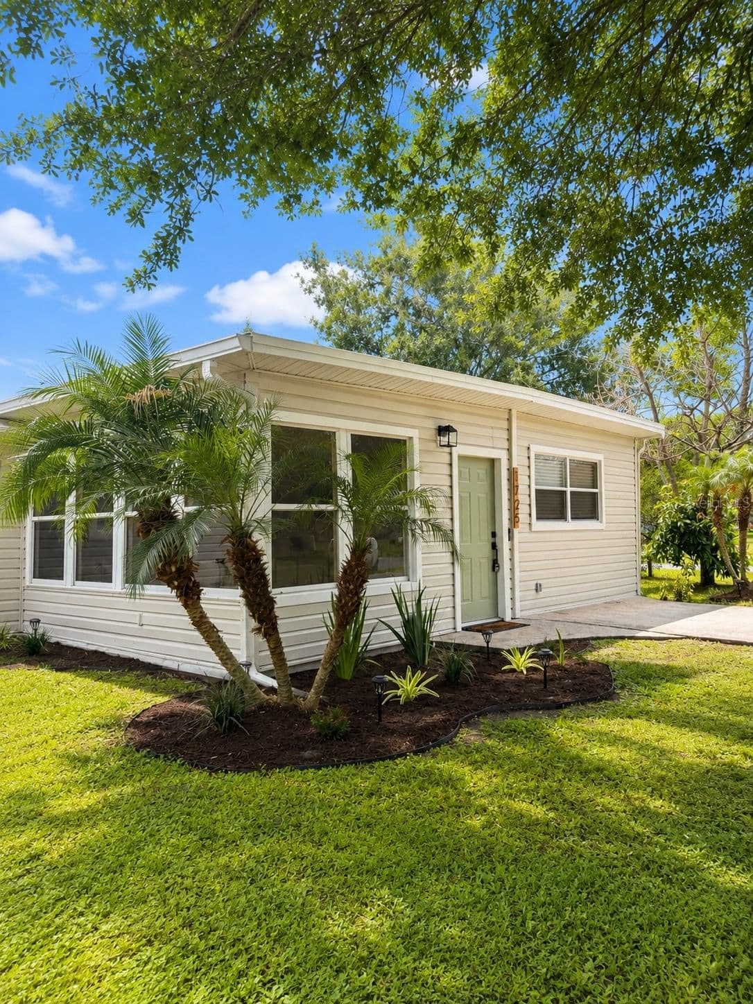 1725 PARK
