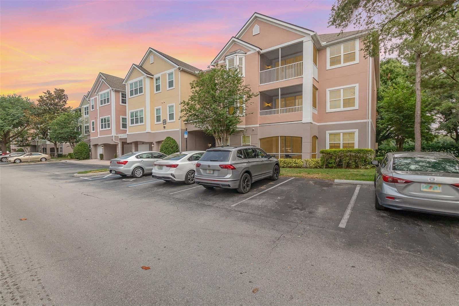 6663 QUEENS BOROUGH Avenue #206