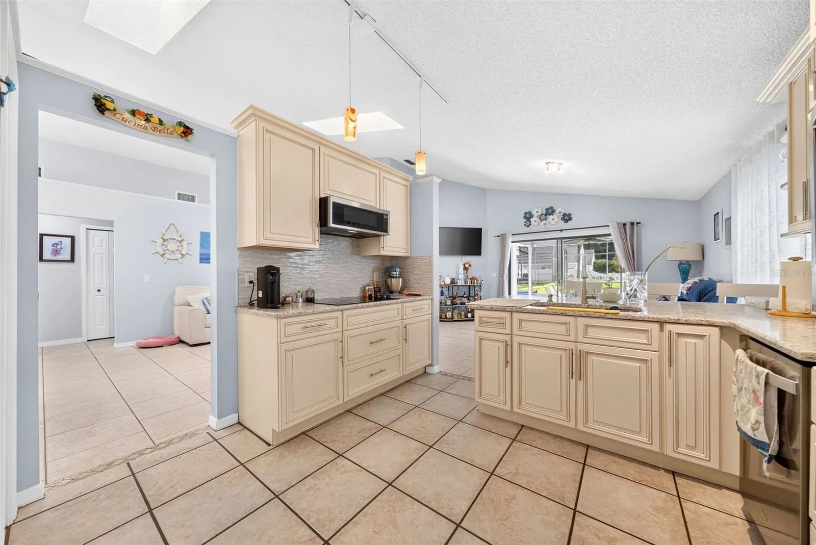 Photo 4 of 257 LEXINGDALE Drive