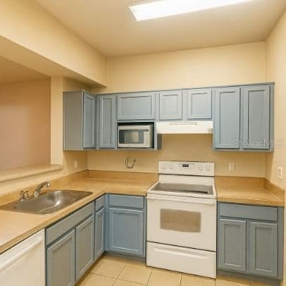 Photo 4 of 3701 CASTLE PINES